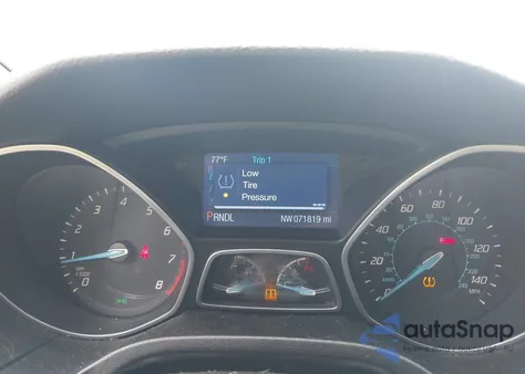 2014 Ford Focus Se z USA, uszkodzony, nr VIN 1FADP3F23EL222955